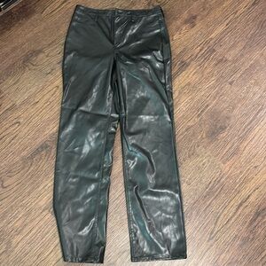 These are women’s leather black pants they are size 7